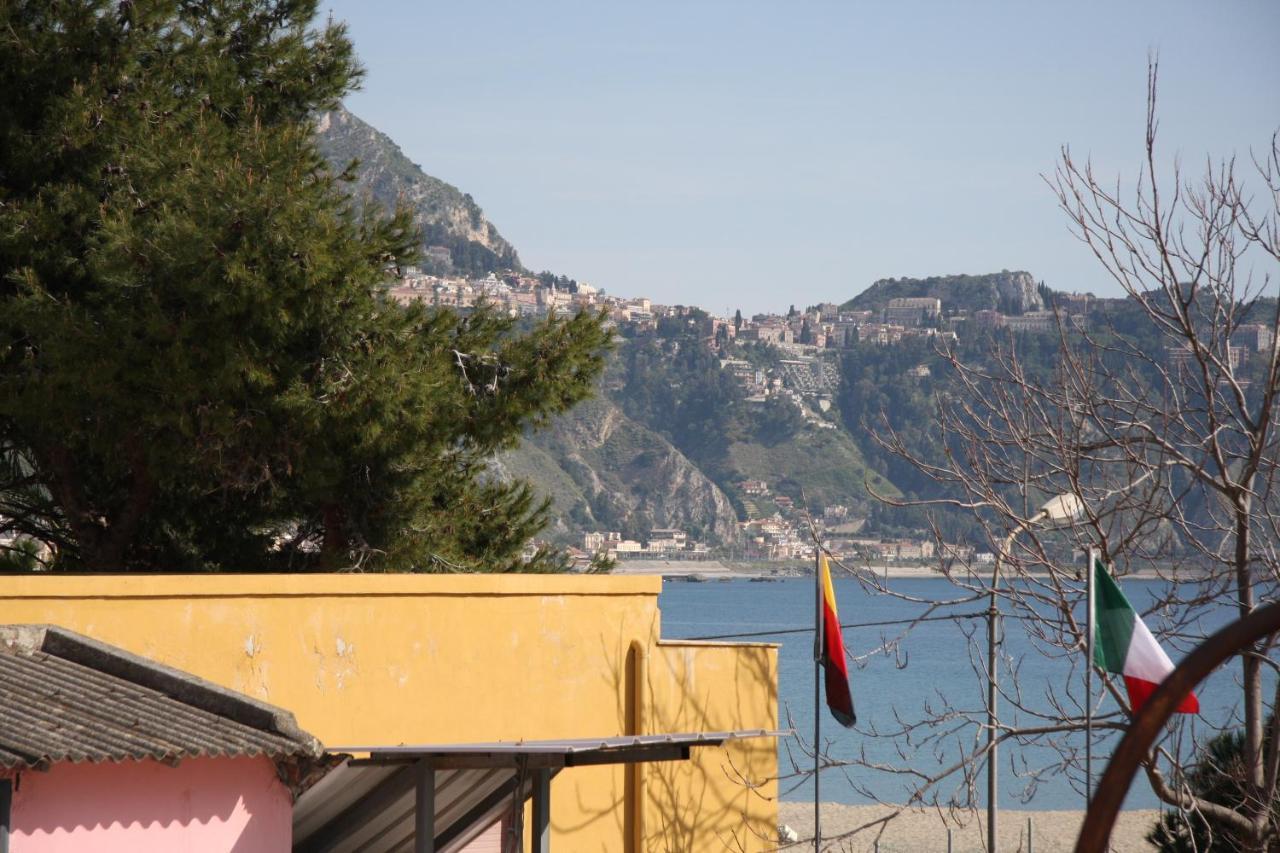 Porta Del Vento Acomodação com café da manhã Giardini Naxos Exterior foto